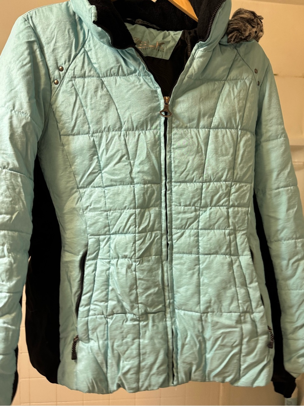 Preloved Baby Blue Quilted Women's Jacket - Brand: ZeroXposur size XL